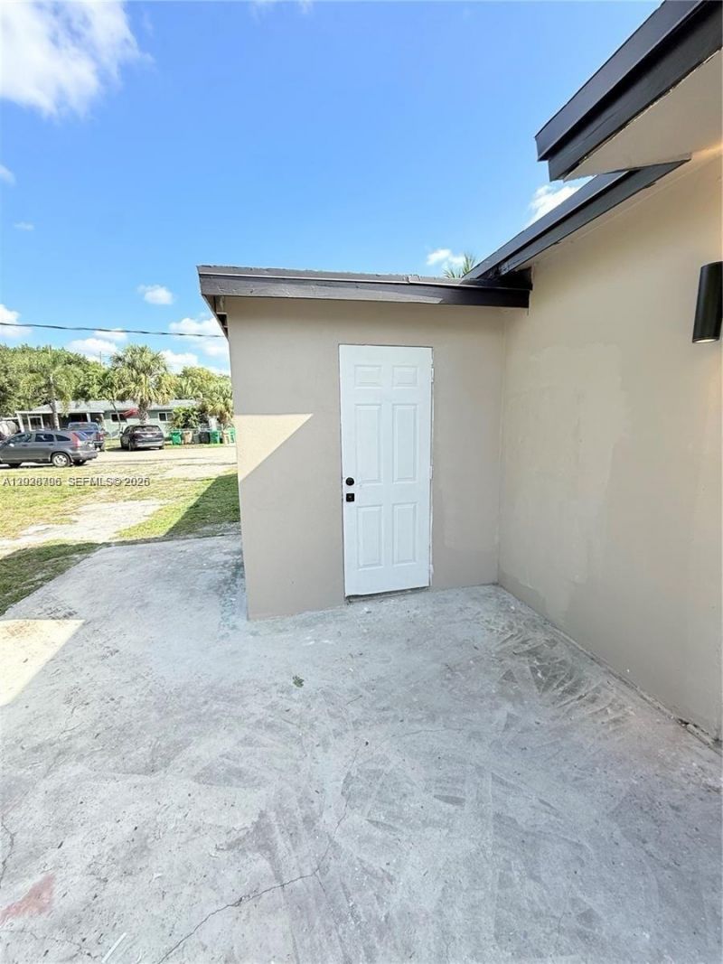 7821 NW 30th St , Davie, FL 33024 Photo