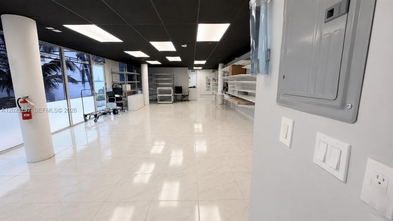 7601 E Treasure Dr , Unit CU-11, North Bay Village, FL 33141 Photo