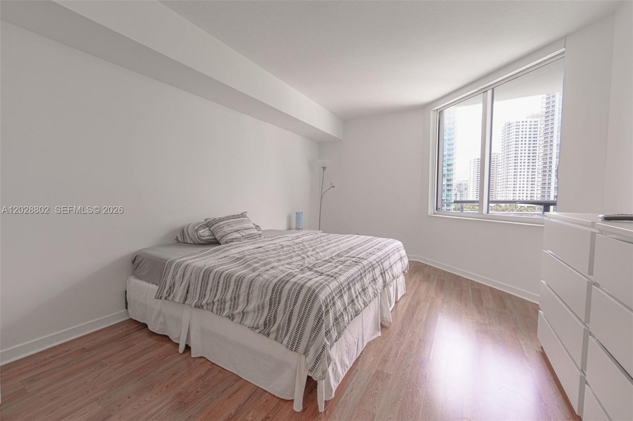 325 S Biscayne Blvd , Unit 821, Miami, FL 33131 Photo