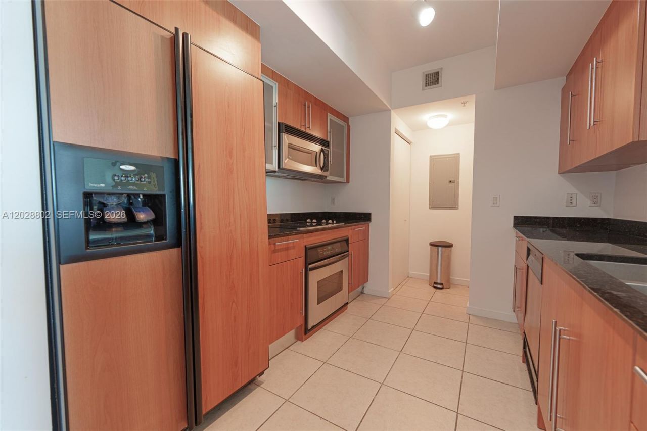 325 S Biscayne Blvd , Unit 821, Miami, FL 33131 Photo