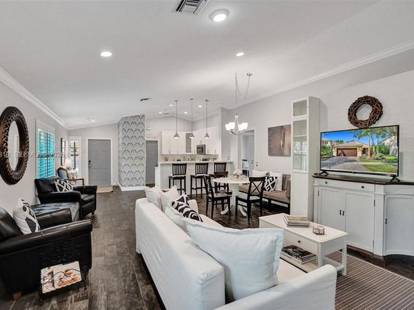 1479 Sunset Way, Weston, FL 33327