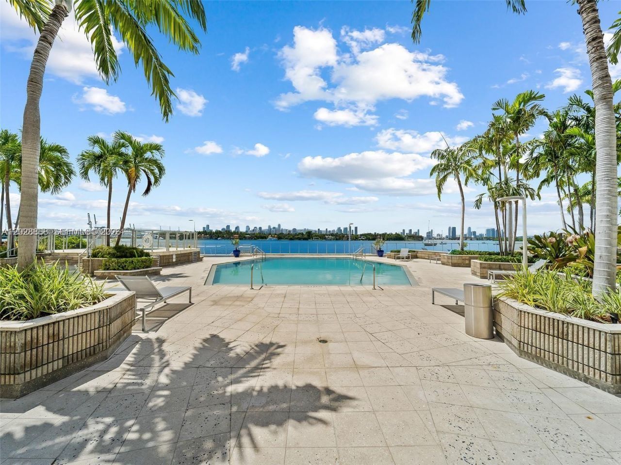 800 West Ave , Unit 414, Miami Beach, FL 33139 Photo