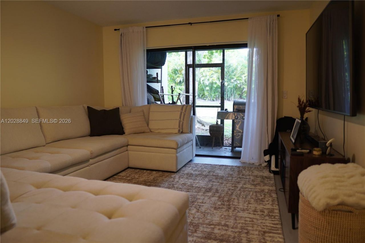 453 Lakeview Dr , Unit 2, Weston, FL 33326 Photo