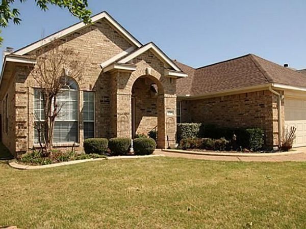 1709 Copper Leaf Drive, Corinth, TX 76210