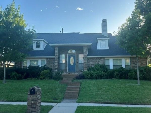 2060 Briarcliff Road , Lewisville, TX 75067