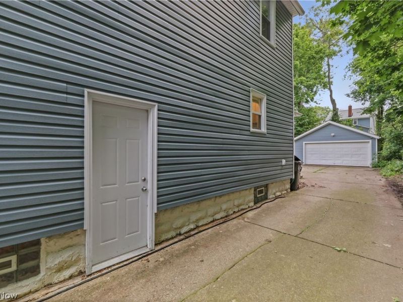 761 Carlysle Street , Akron, OH 44310 Photo 28