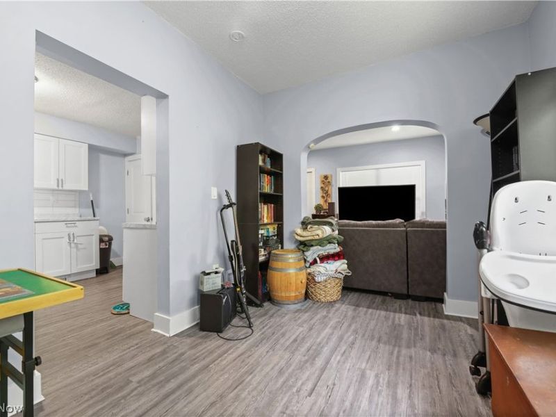 761 Carlysle Street , Akron, OH 44310 Photo 5