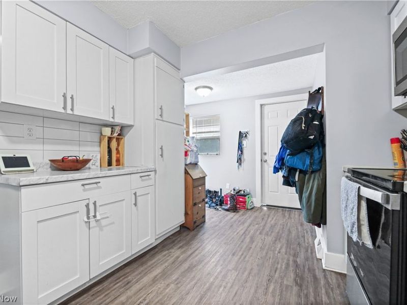 761 Carlysle Street , Akron, OH 44310 Photo 6