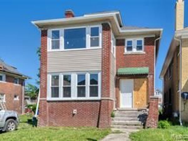 1976 Clairmount Street, Detroit, MI 48206