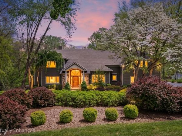 7 Heath Dr, Chester, NJ 07930