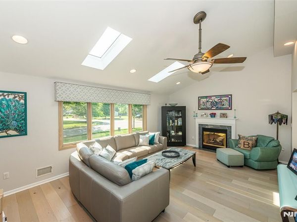 22 Woodbine Trail, Par-troy Hills Twp., NJ 07054