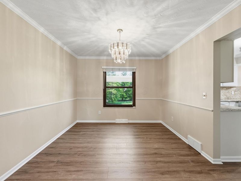 1658 Scottsdale Avenue, Columbus, OH 43235 Photo 7
