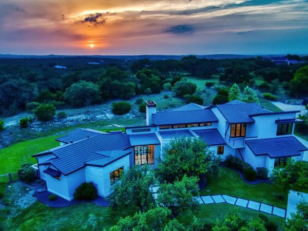 211 Clubs Dr, Boerne, TX 78006