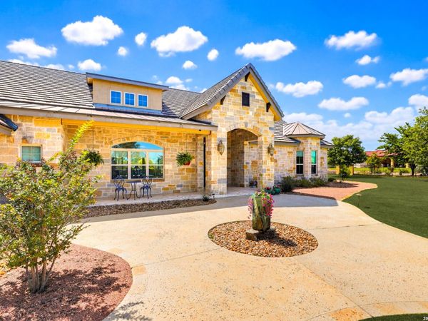 3704 Club View, Kerrville, TX 78028