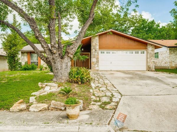 8351 TUXFORD, San Antonio, TX 78239