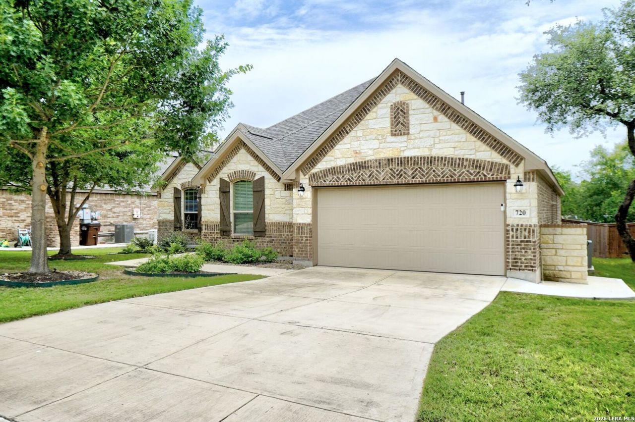 720 Decathlon St, San Antonio, TX 78245 Main Photo