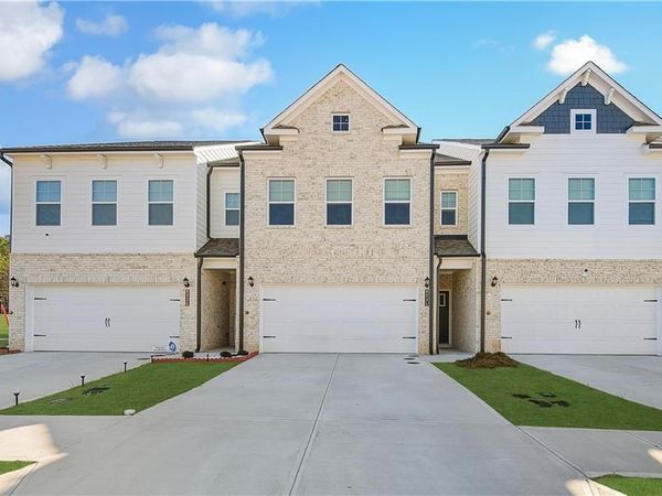 8098 Tiger Way , Riverdale, GA 30296