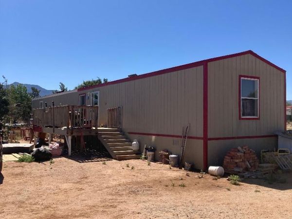 6 Holiday Drive , Los Lunas, NM 87031