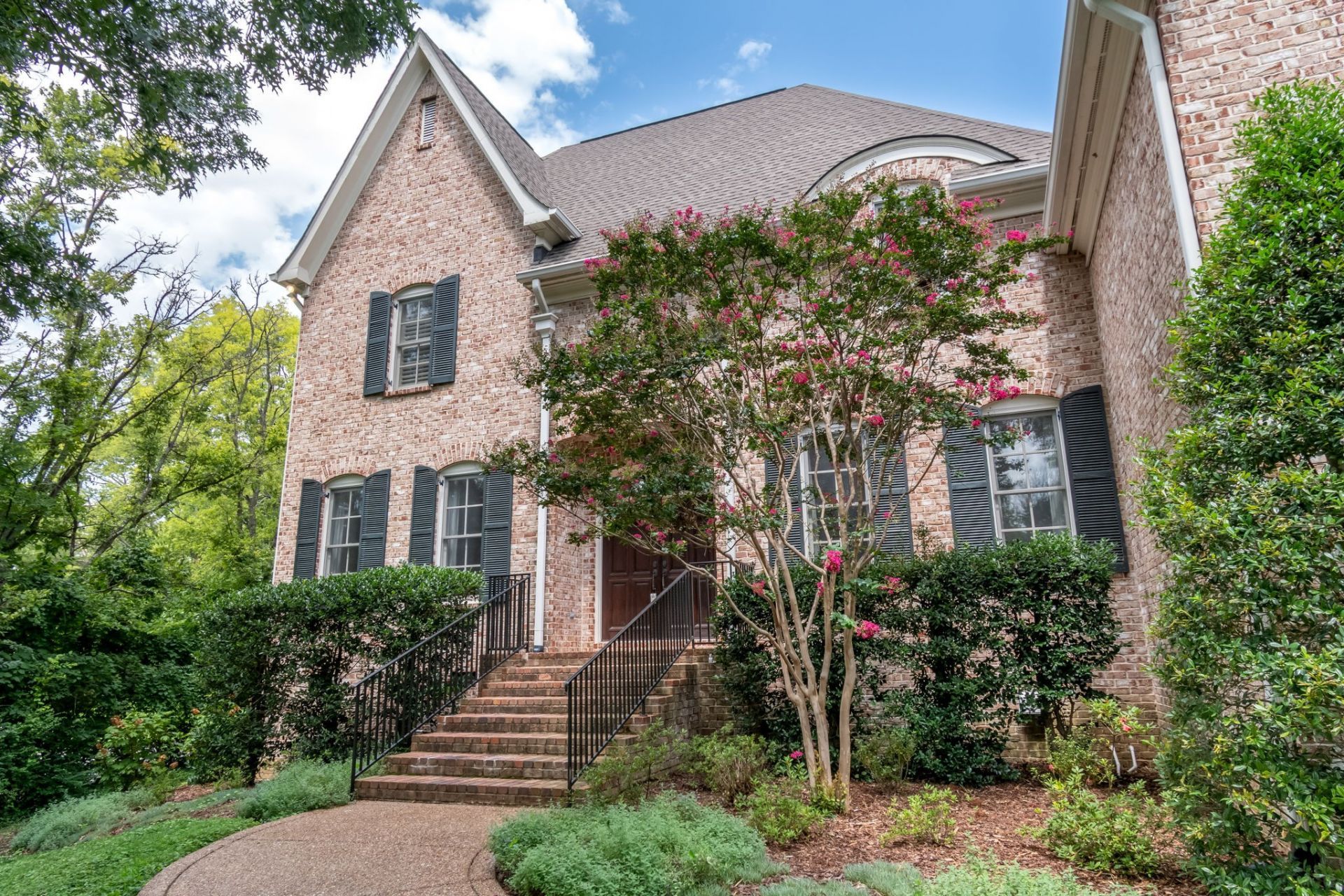1330 Burton Valley Rd, Nashville, TN 37215 Main Photo