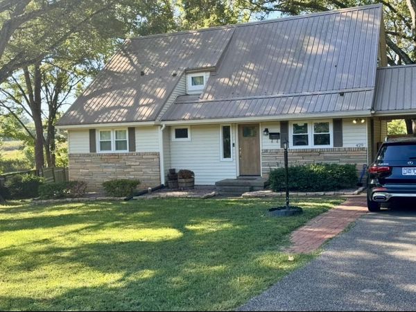 429 Whitehall CIR, Paris, TN 38242