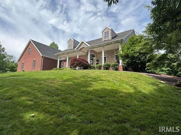 11333 S Brookview Court, Haubstadt, IN 47639