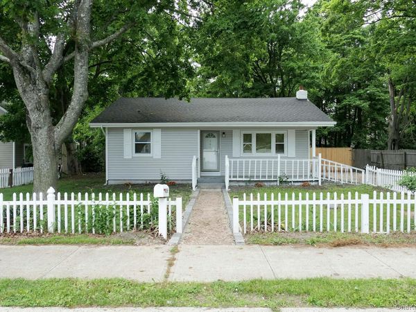 266 Station Road, Bellport, NY 11713