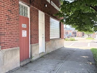 3202 St Clair Avenue NE, Cleveland, OH 44114