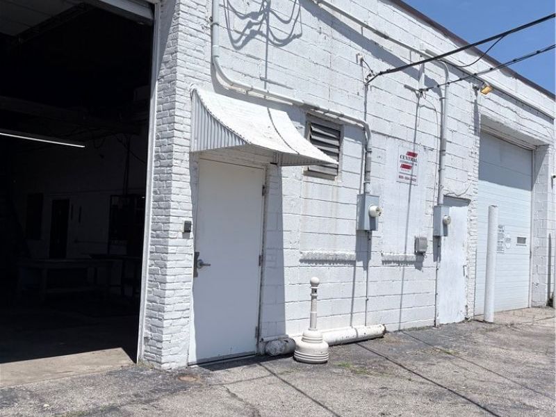 3202 St Clair Avenue NE, Cleveland, OH 44114 Photo 3