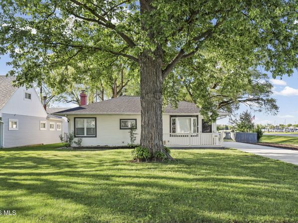 586 Garfield Drive , Perrysburg, OH 43551