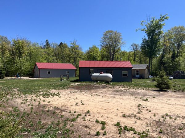 7461 Old Grade RD, Newberry, MI 49868