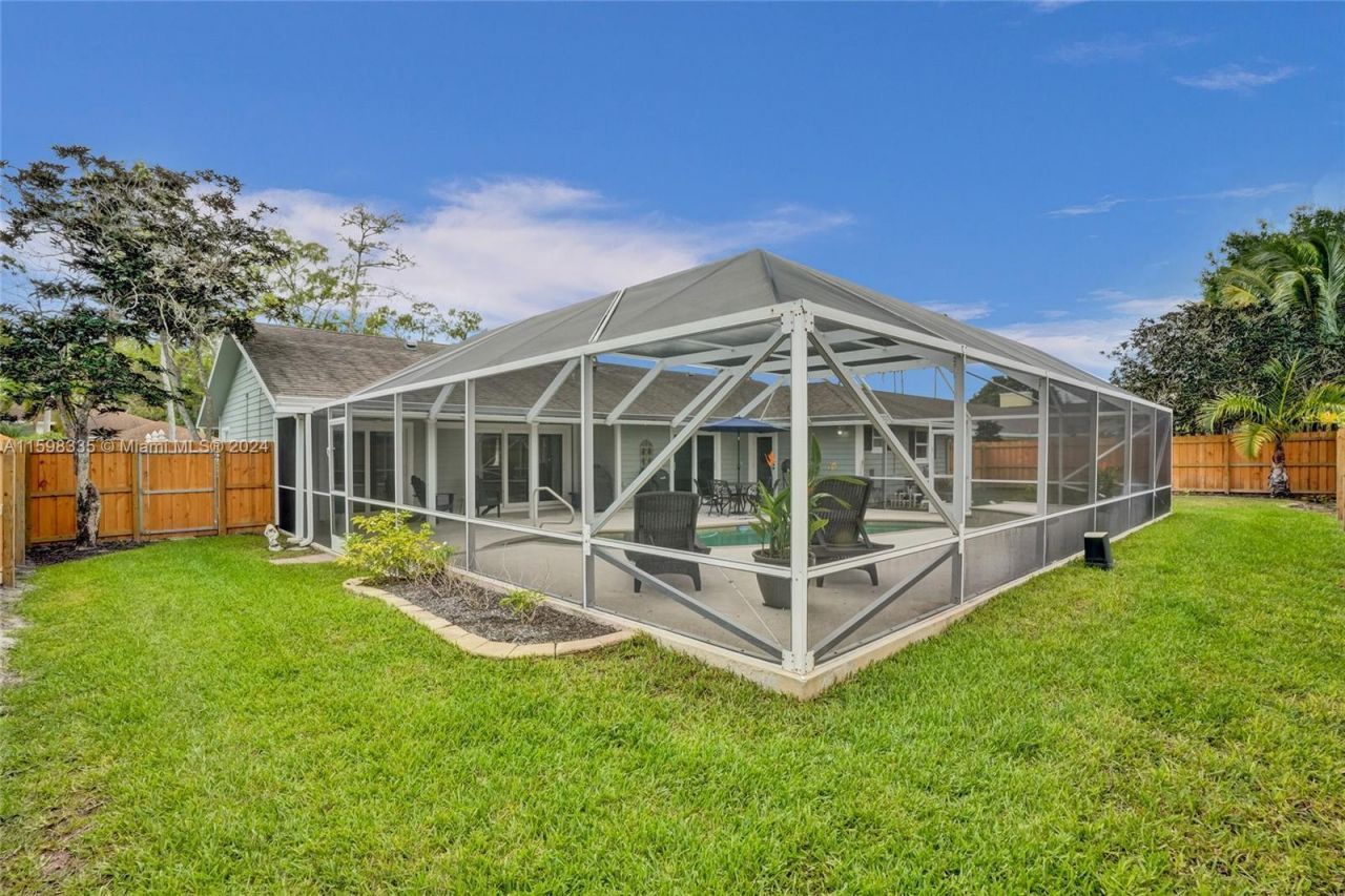 874 Blueberry Drive, Wellington, FL 33414 Photo