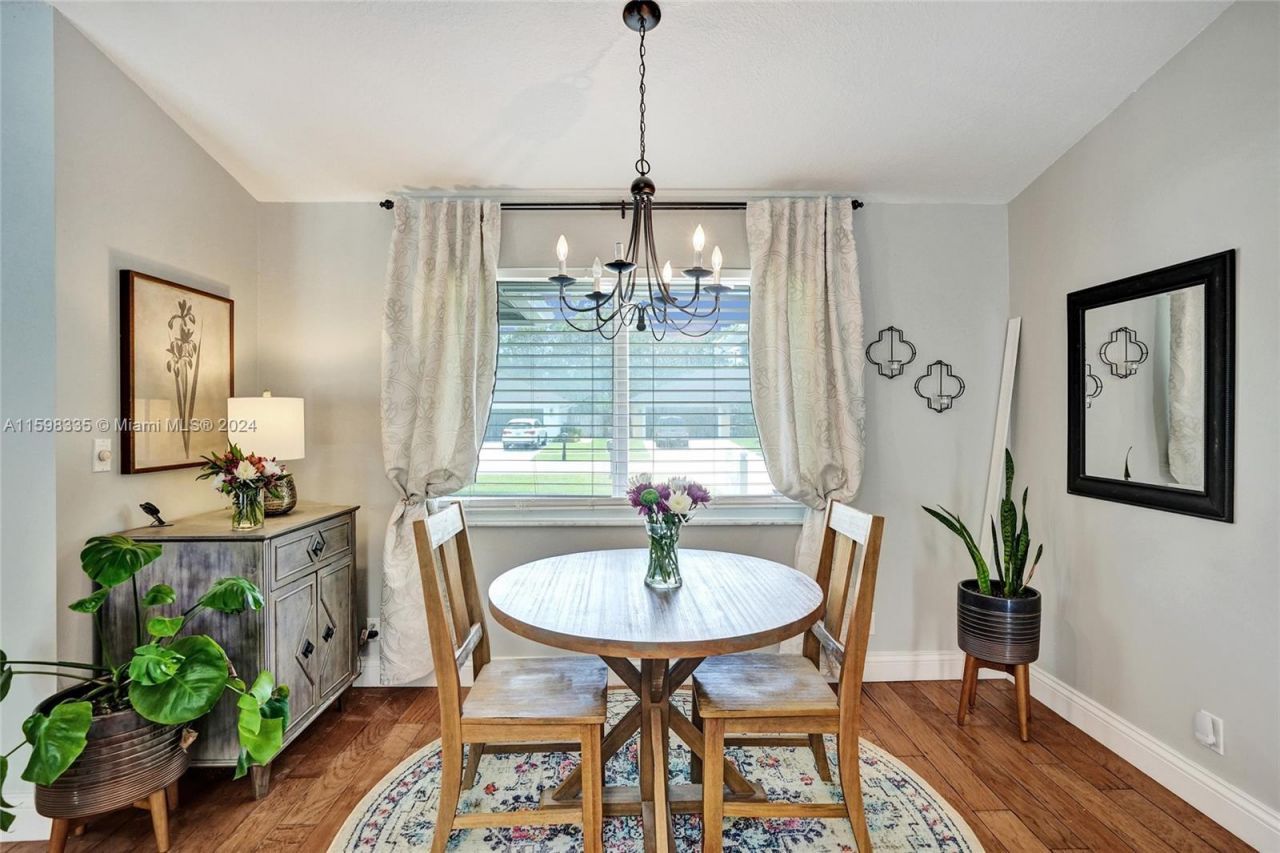 874 Blueberry Drive, Wellington, FL 33414 Photo