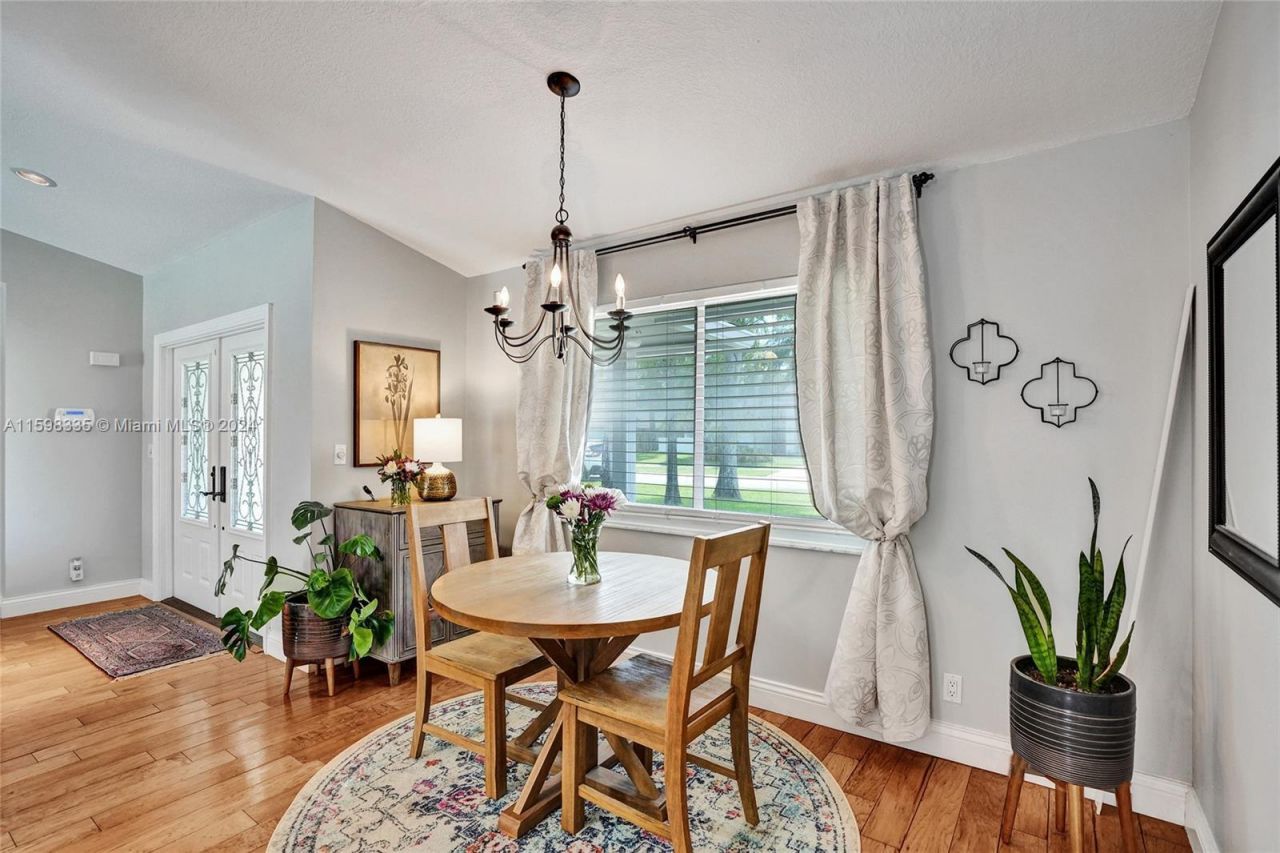 874 Blueberry Drive, Wellington, FL 33414 Photo