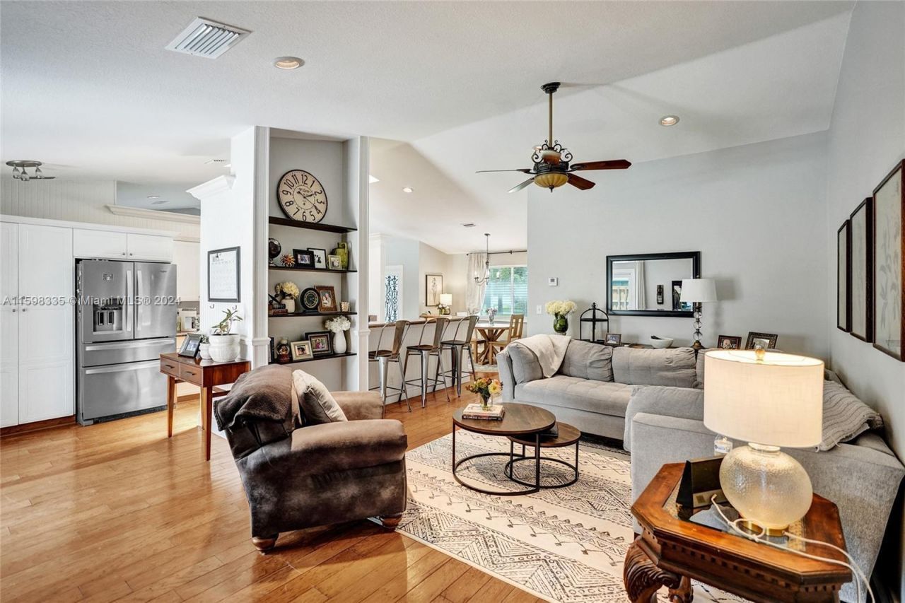 874 Blueberry Drive, Wellington, FL 33414 Photo