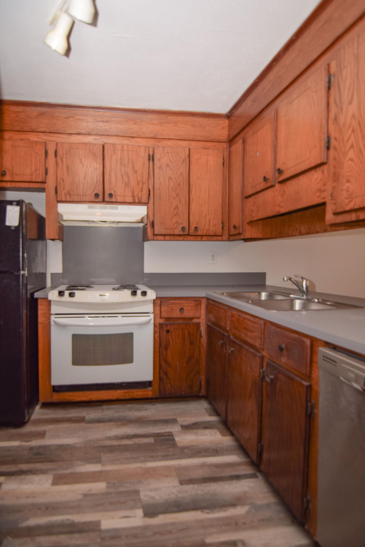 7776 Wayfield Circle Photo 5
