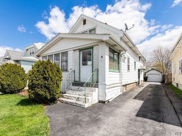 101 Eggert Road , Cheektowaga, NY 14215