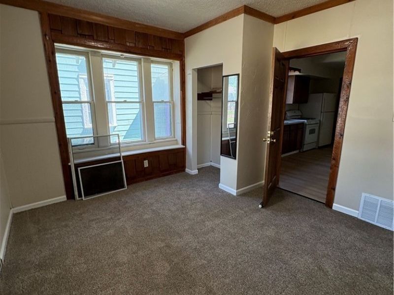 565 Brown Street , Akron, OH 44311 Photo 5