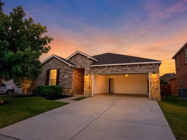 5836 Mirror Ridge Drive, Fort Worth, TX 76179