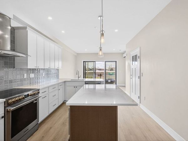 16 Northend Blvd, Unit 1, Salisbury, MA 01952