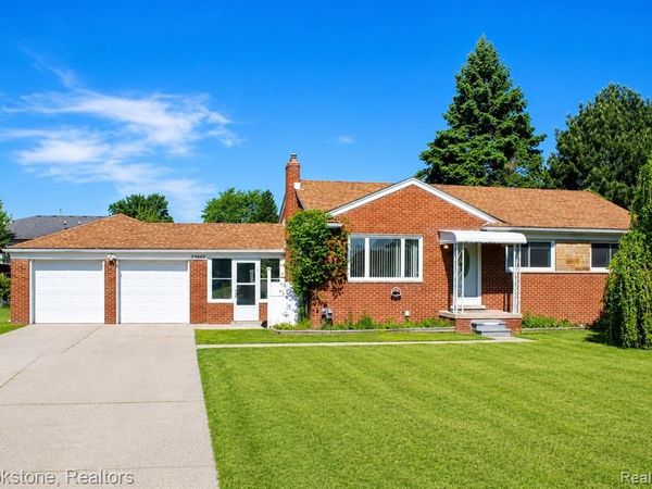 29669 Utica Road, Roseville, MI 48066