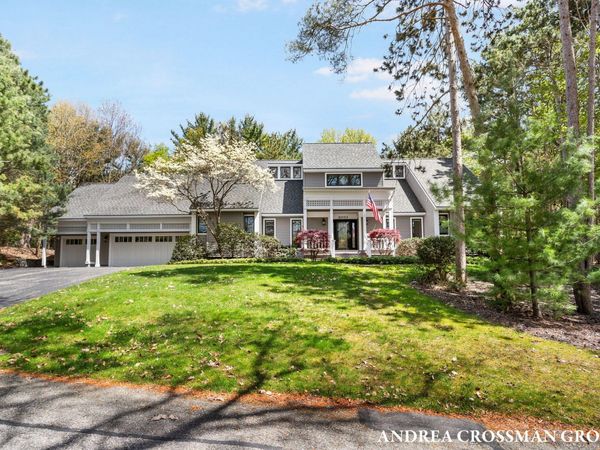 2003 W Lakewood Boulevard, Holland, MI 49424