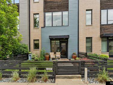 1207 S 10 Court, Omaha, NE 68108