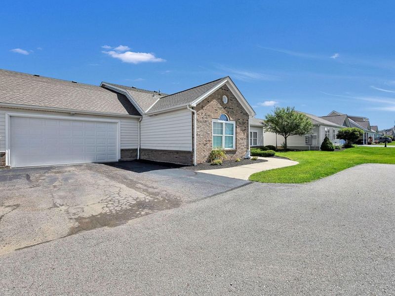 205 Cumberland Meadows Circle , Hebron, OH 43025 Photo 3