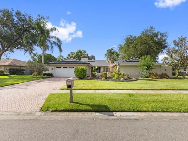 4308 MIDDLE LAKE DRIVE , TAMPA, FL 33624