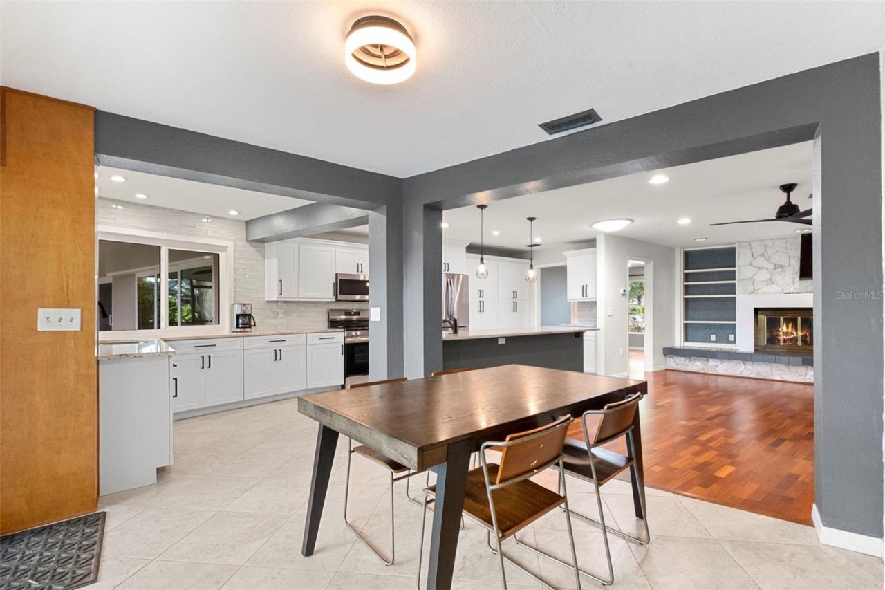 4308 Middle Lake Drive , Tampa, FL 33624 Photo