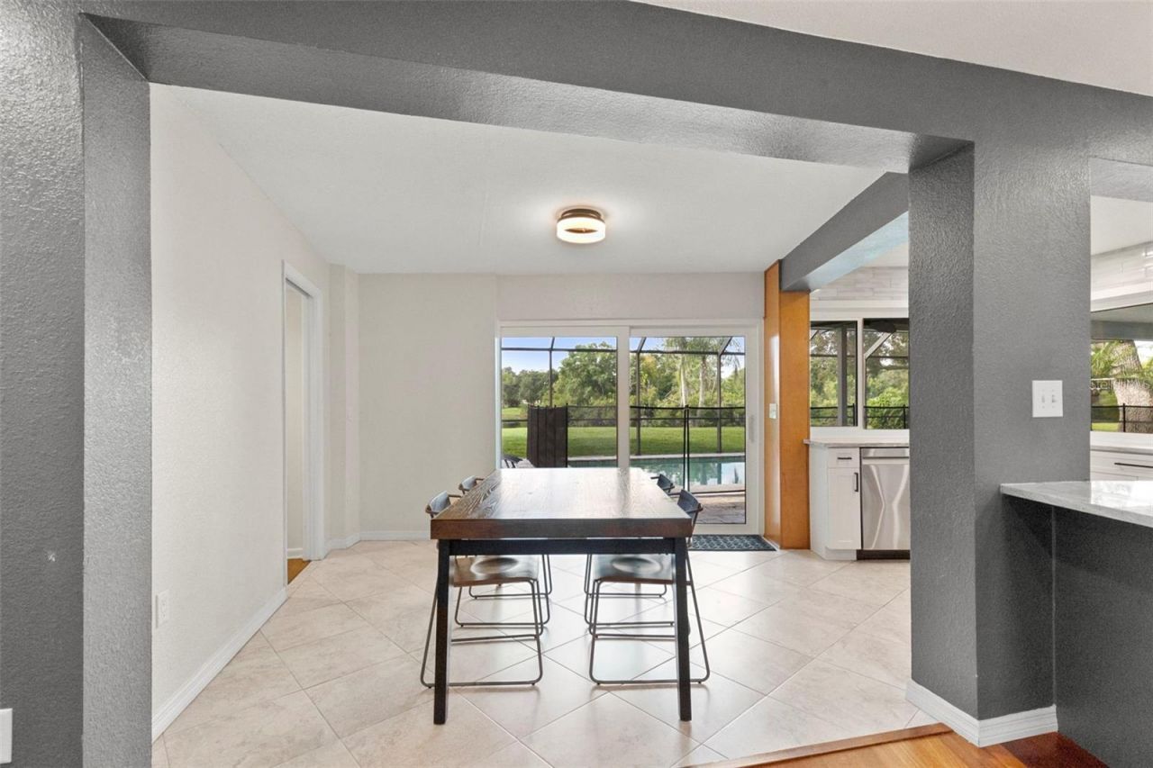 4308 Middle Lake Drive , Tampa, FL 33624 Photo
