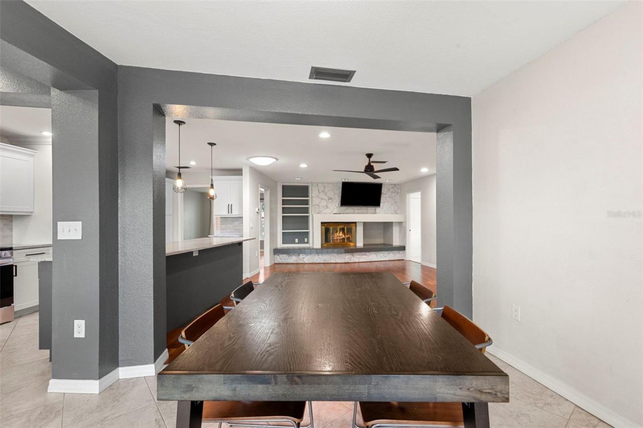 4308 Middle Lake Drive , Tampa, FL 33624 Photo