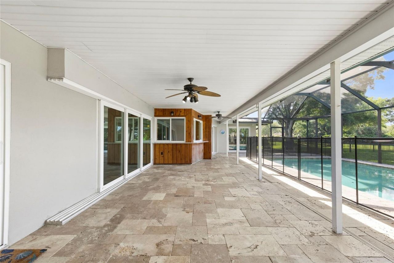 4308 Middle Lake Drive , Tampa, FL 33624 Photo