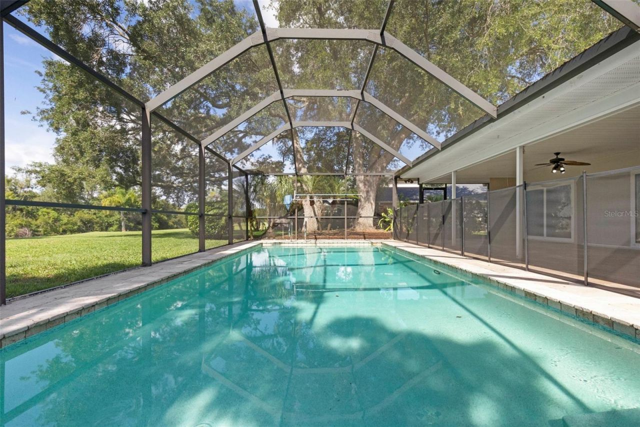 4308 Middle Lake Drive , Tampa, FL 33624 Photo
