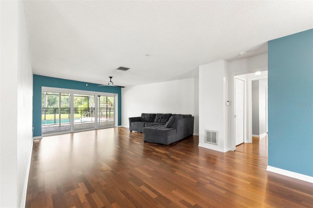 4308 Middle Lake Drive , Tampa, FL 33624 Photo